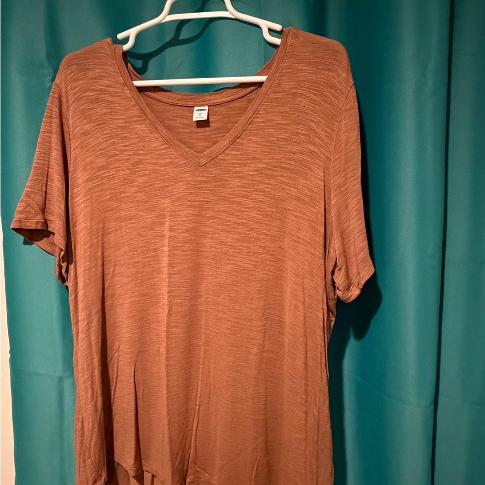 Old Navy Casual V-Neck Women's Top in Rust